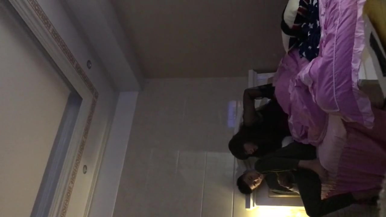 CHINESE MATURE TRANSGENDER LOVES HITTING 10