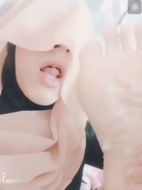 Cum all over my own foot and eat all my babies cdkka