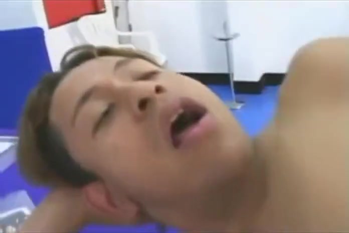 Tranny fucks delicious