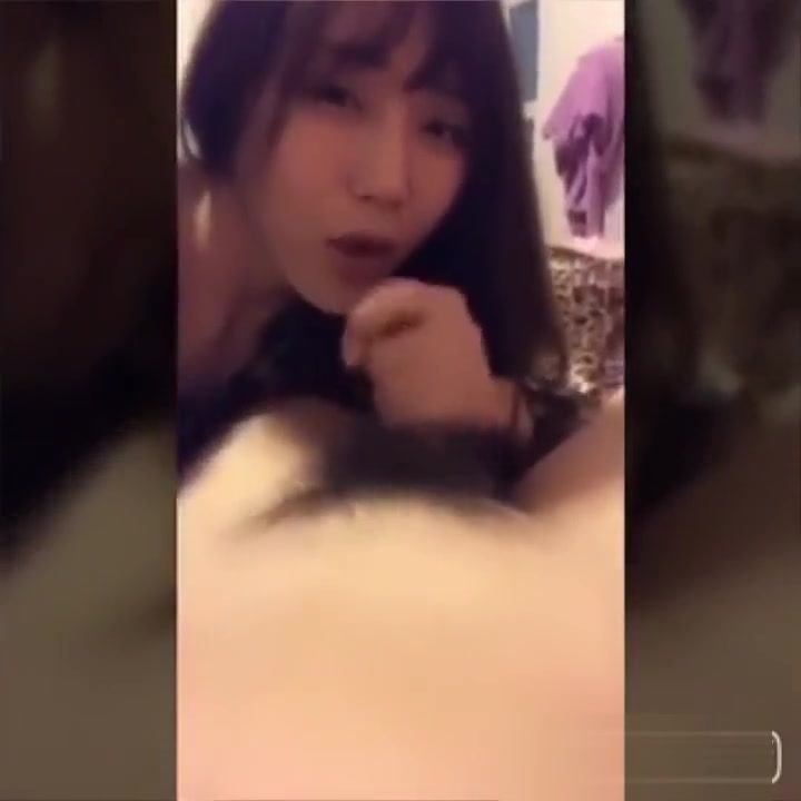 Cute Chinese Tranny suck off a guy and cum in her mouth