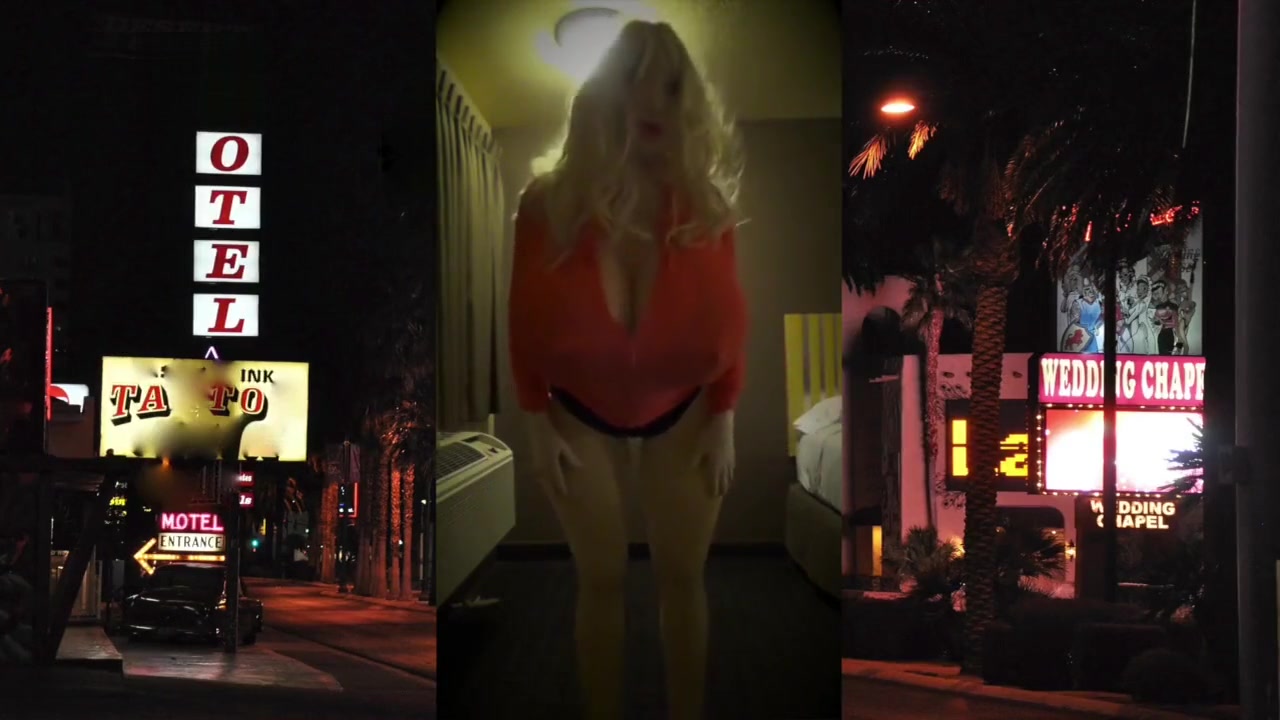 Juggsy-Ho-Doll In 7xl Bikini Top !