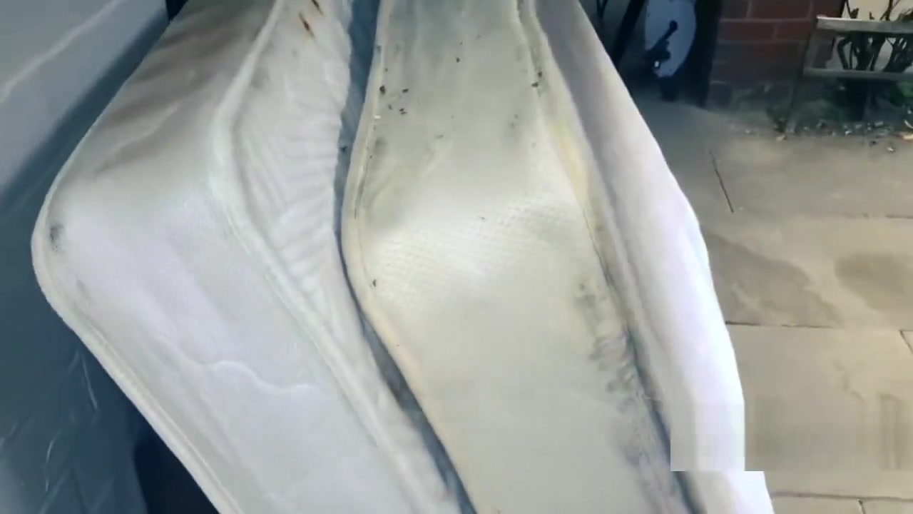 Mistress finds a dirty piss soaked mattress on the street for sissy