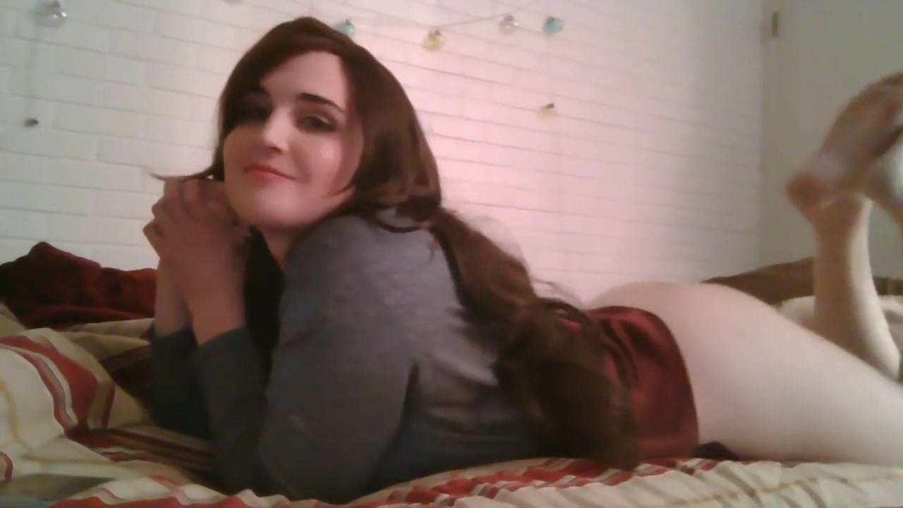 naughty tgirl teen 18+ texting in bed