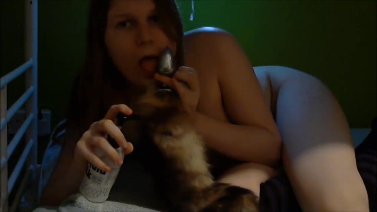 Cute Trap Fucks Her Butt And Gapes For You