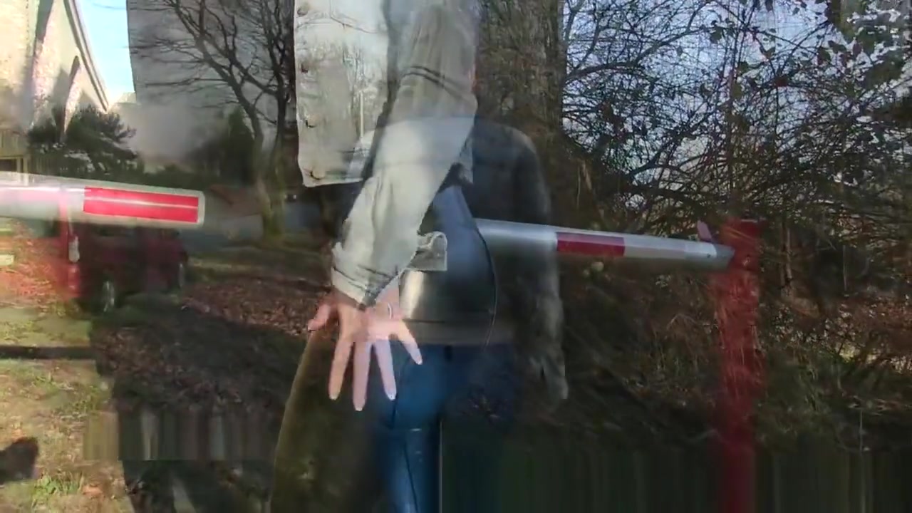 MY HOT YOUNG GIRLFRIEND IN LATEX LEGGINGS WALKING IN PUBLIC
