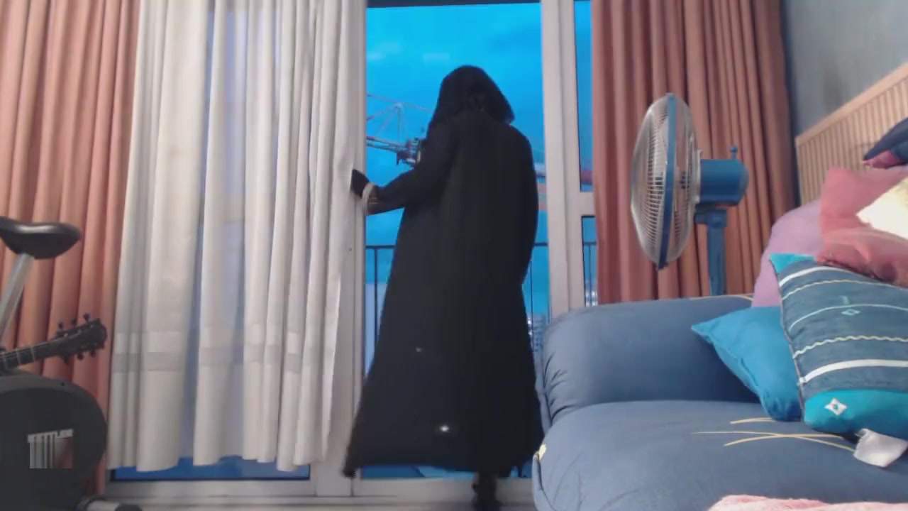 exhibe en niqab devant un grutier