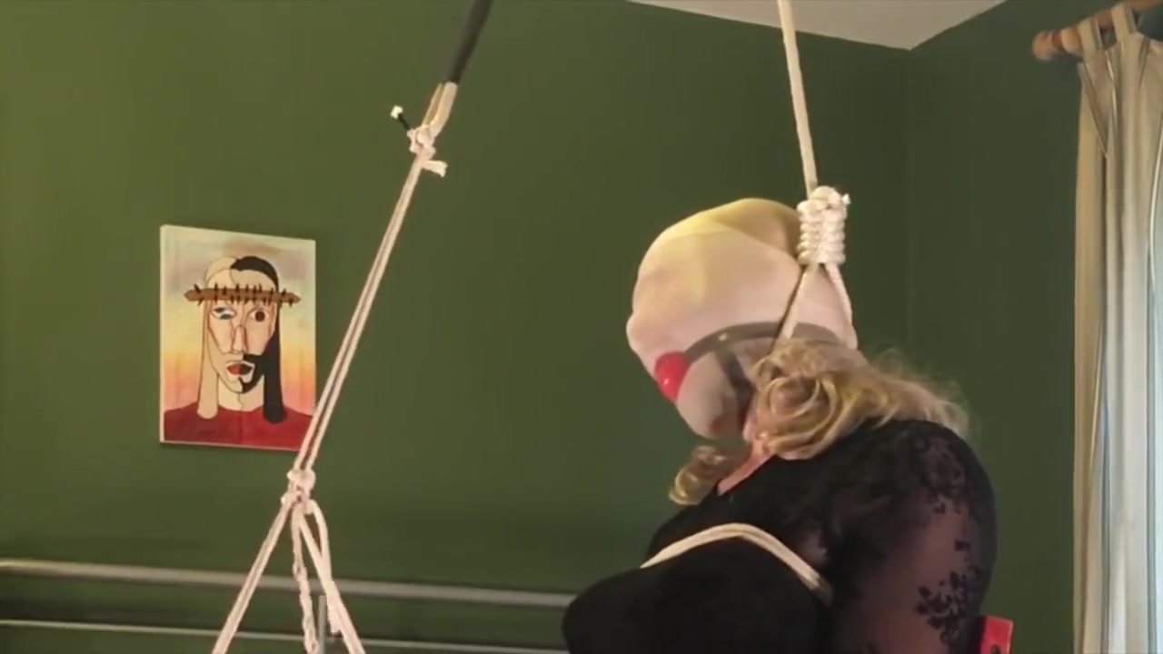 Hooker Tranny Tormented by Sadistic Client