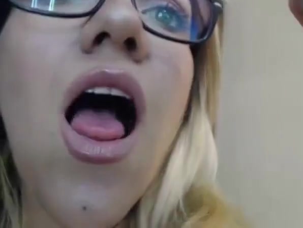 Spanish ts Barbie has a creamy cum for us