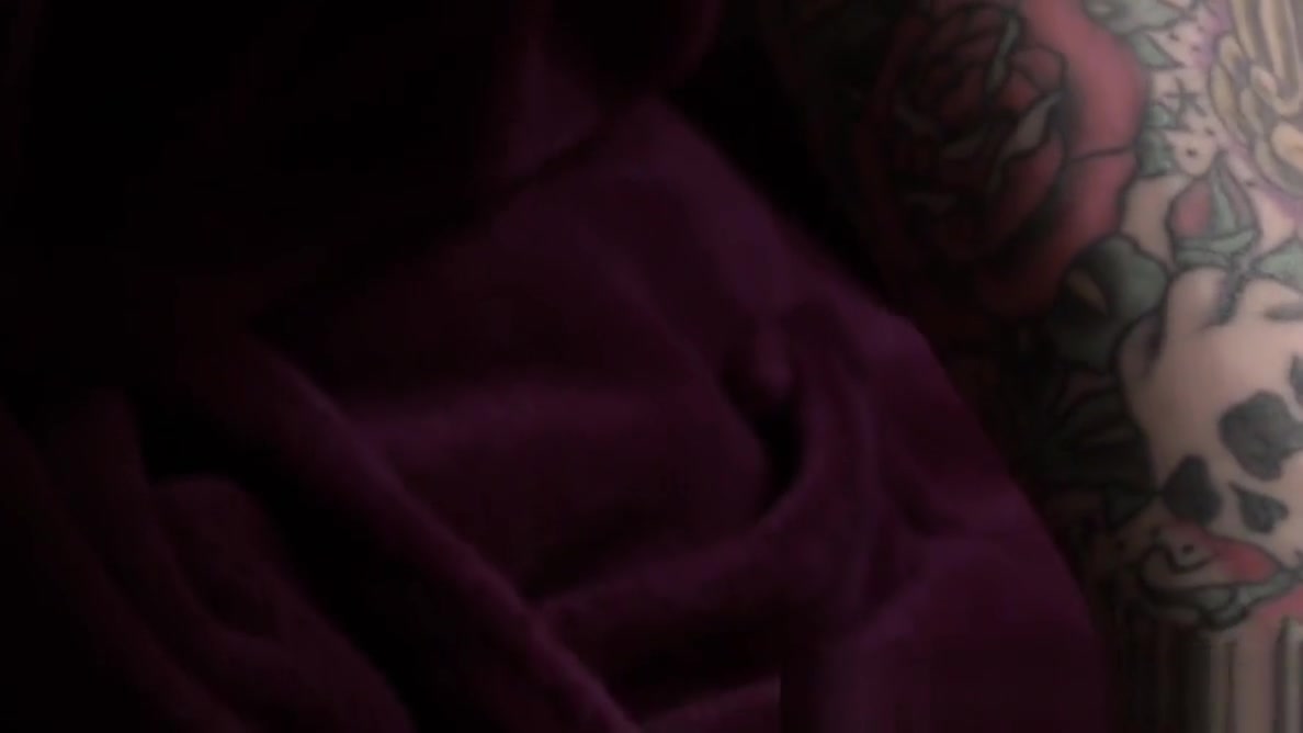 Stunning TS Foxxy rammed with stud cock and cumshot