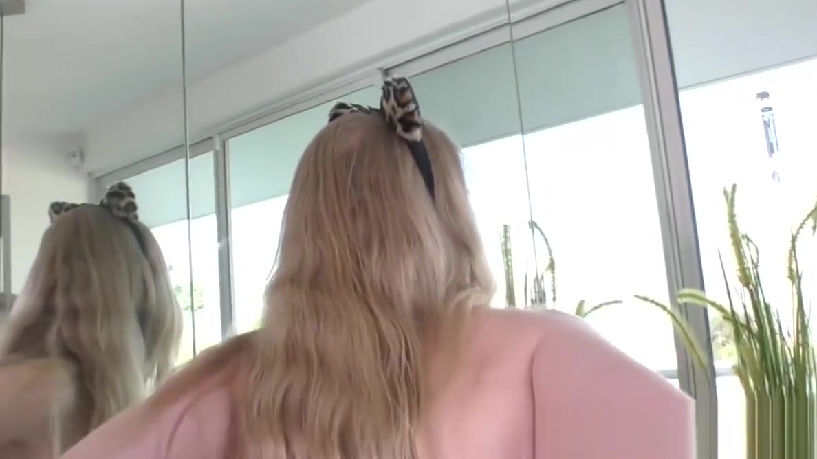 Stunning chicks with dicks have a steamy fuck session