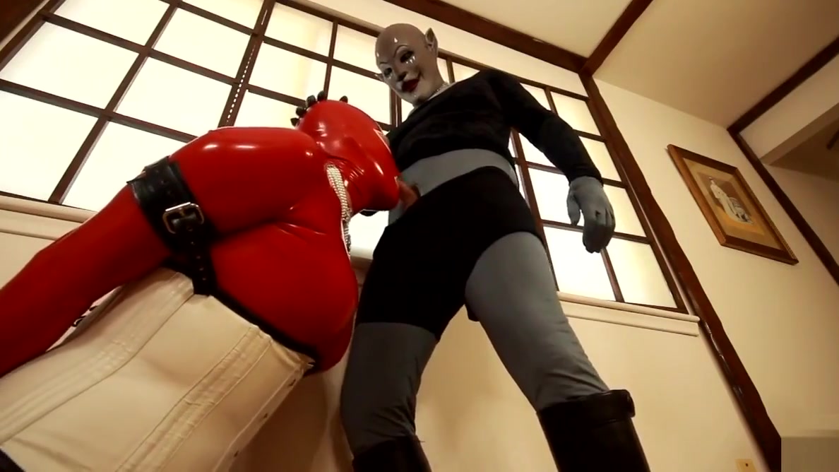 Deep Throat Latex Passion