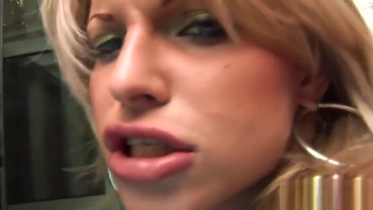 Busty transbabe loves it hard