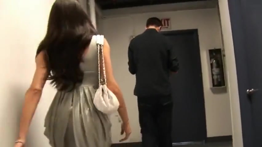 Mia ridin a client