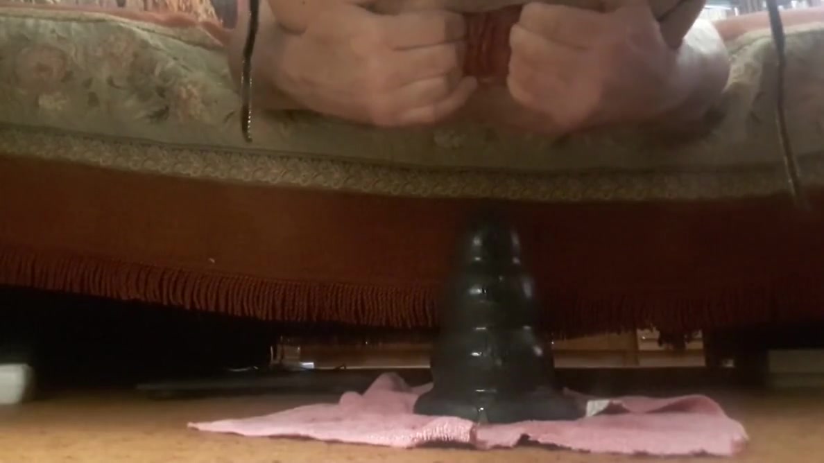 MARIA AND PYRAMID OF 10cm. or 4 inch