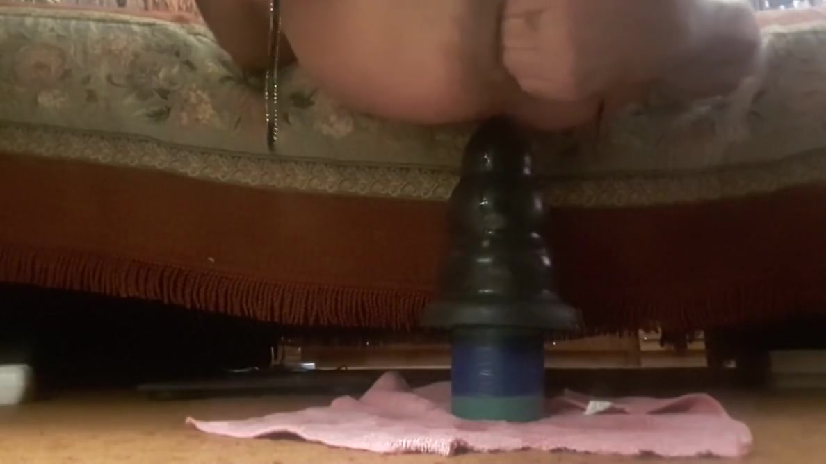 MARIA AND PYRAMID OF 10cm. or 4 inch