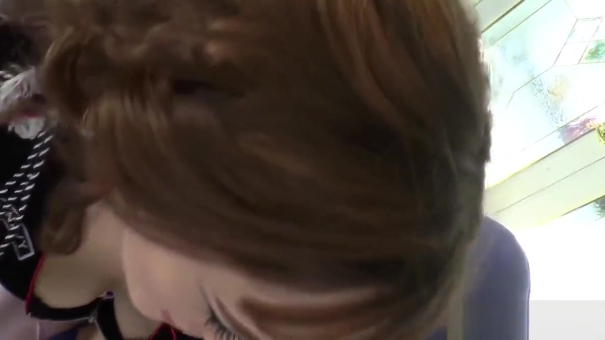 Wanking tranny getting her ass banged