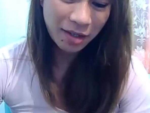 Young Ladyboy drops a huge load on her webcam