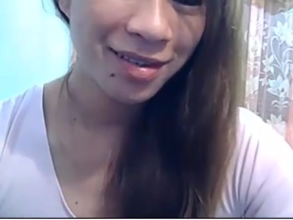 Young Ladyboy drops a huge load on her webcam