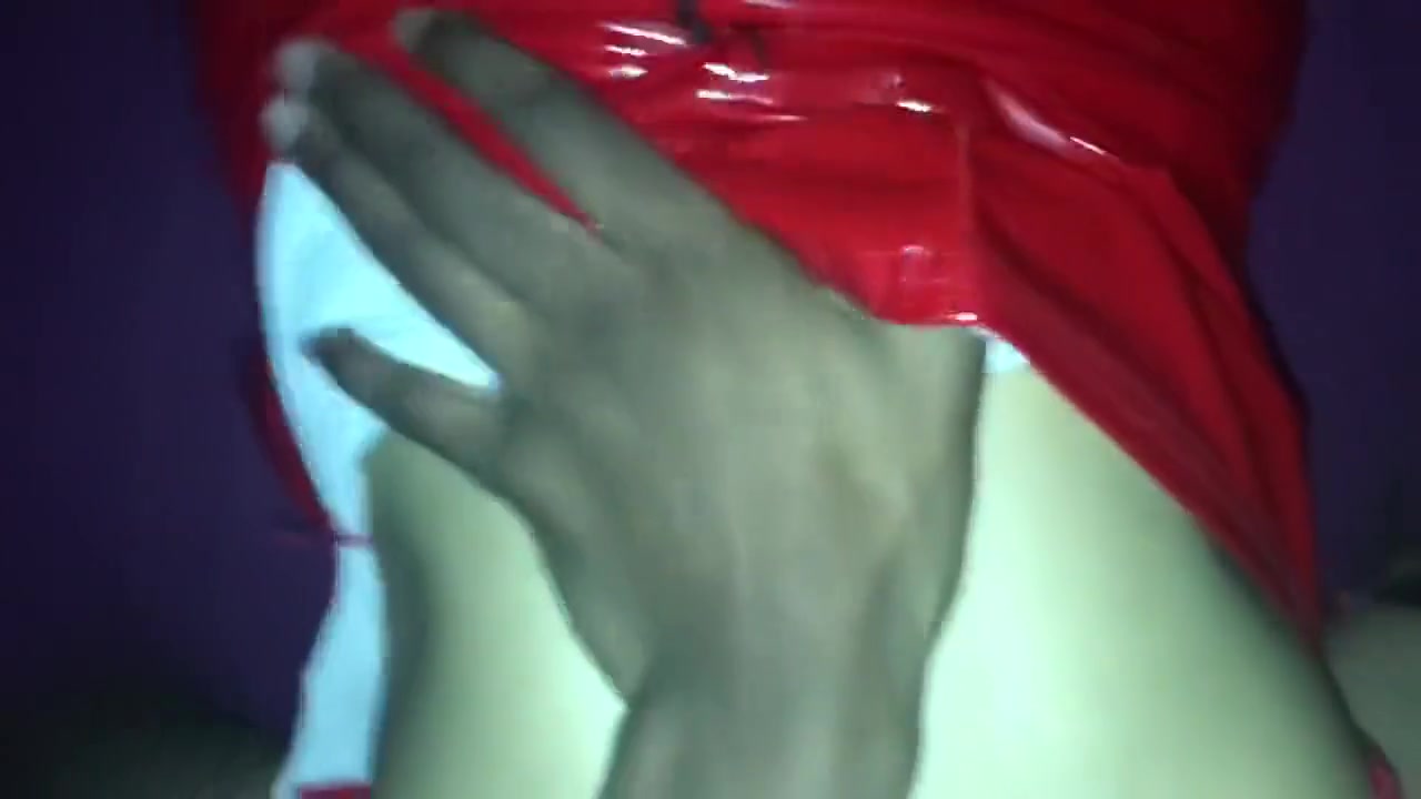 Une bonne baise entre BigDickBaiseur et une beurette
