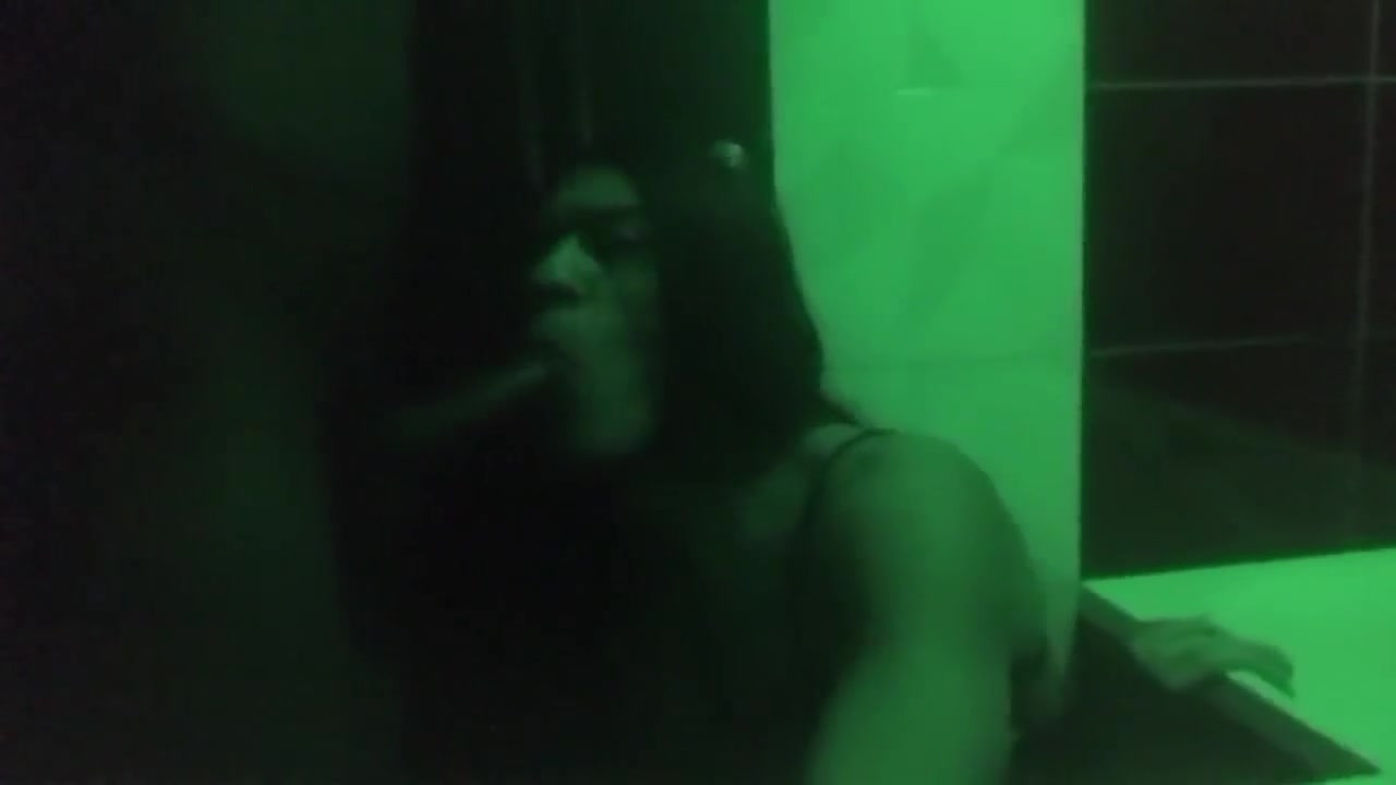 Une bonne baise entre BigDickBaiseur et une beurette