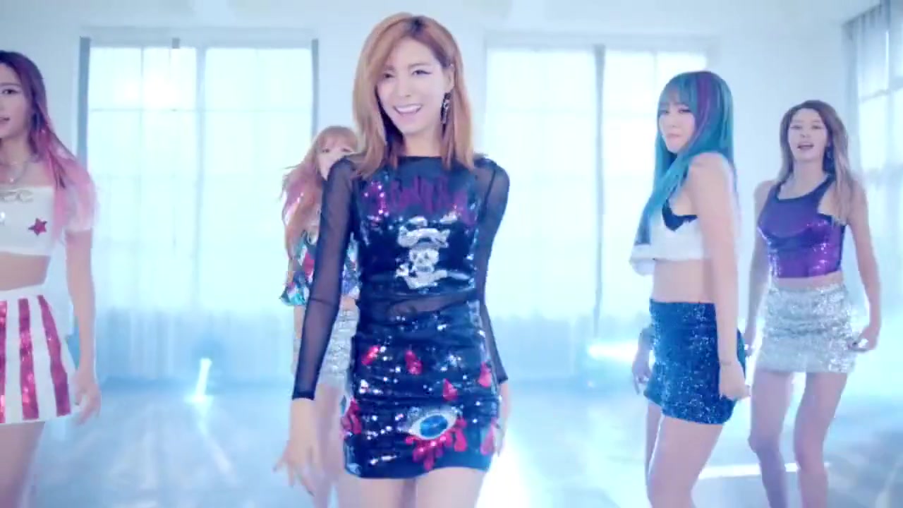 HELLOVENUS - ( I'm ill ) SHEMALEVENUS - Shemale PMV