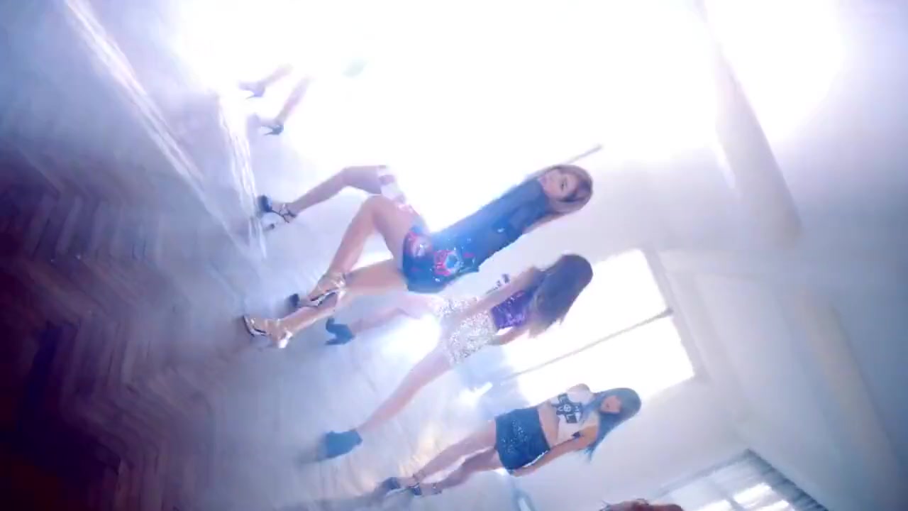 HELLOVENUS - ( I'm ill ) SHEMALEVENUS - Shemale PMV