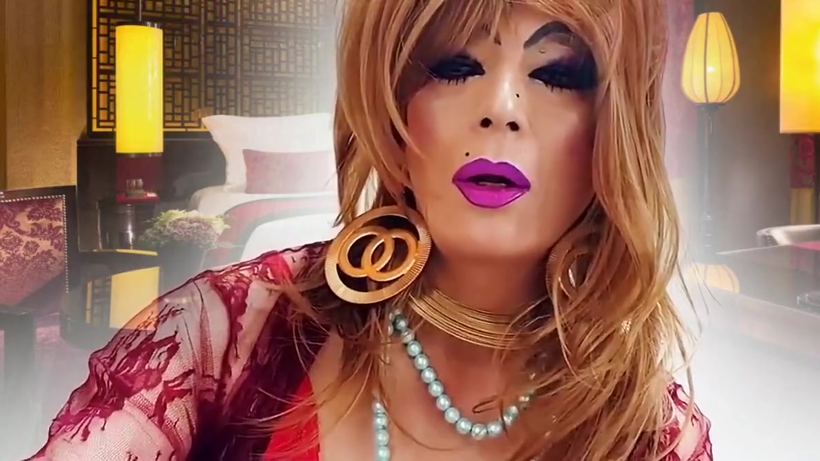 sissy niclo heavy makeup masturbation