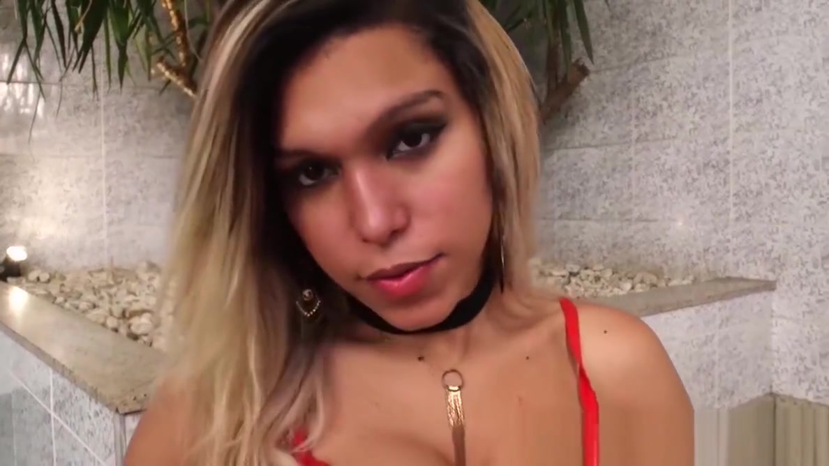 Seductive shemale plays with a dildo and masturbates solo