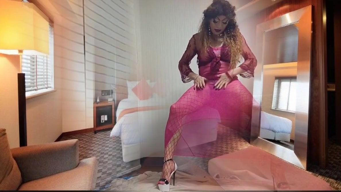 sissy niclo sexy makeup in hotel masturbation
