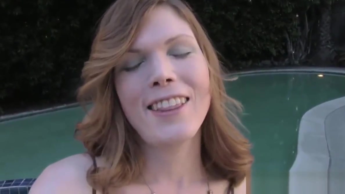 solo amateur trans fingers ass while jerking