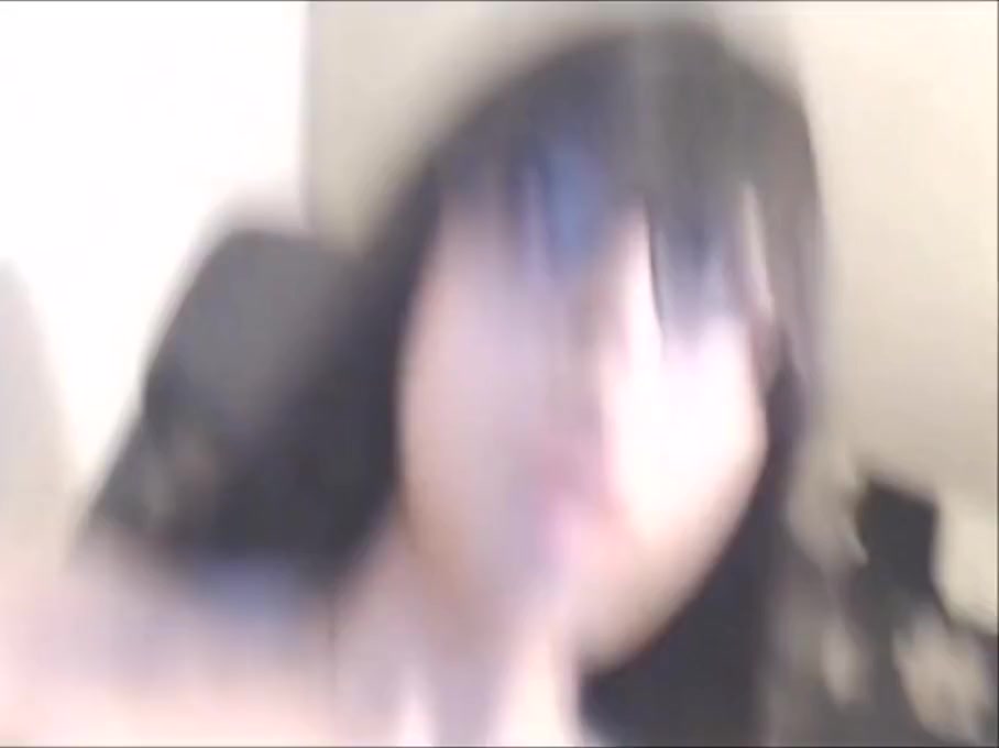 Young tranny masturates with a toy to orgasm.