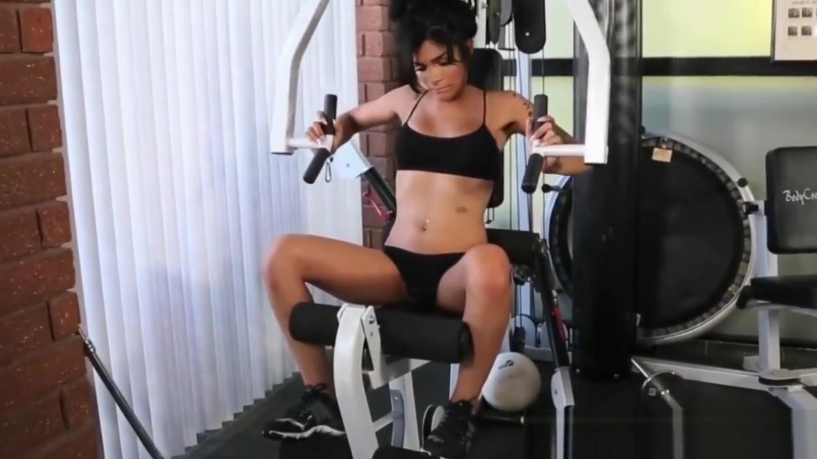 Fit transbabe works out before jerking cock