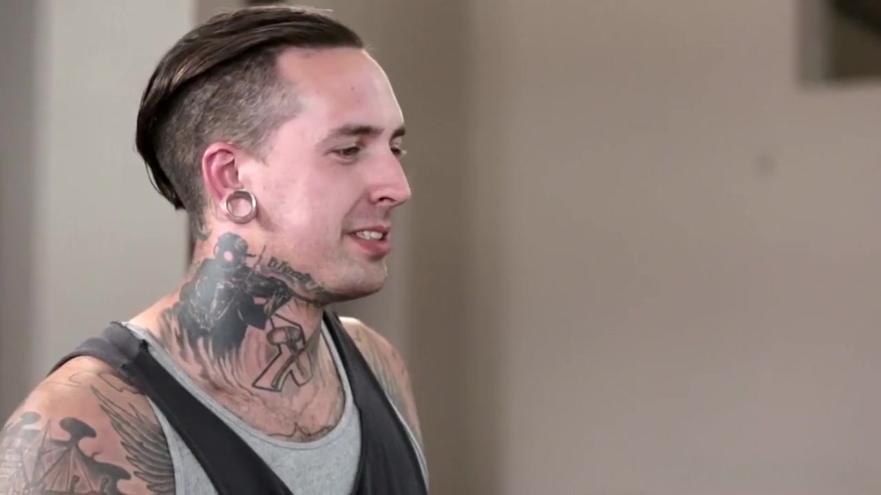 Broke tattooed guy fucks Aubrey Kate