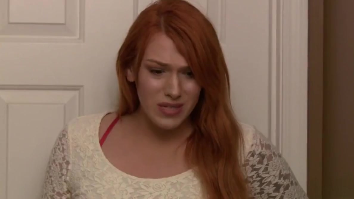 Aspen Brooks seduces a younger guy