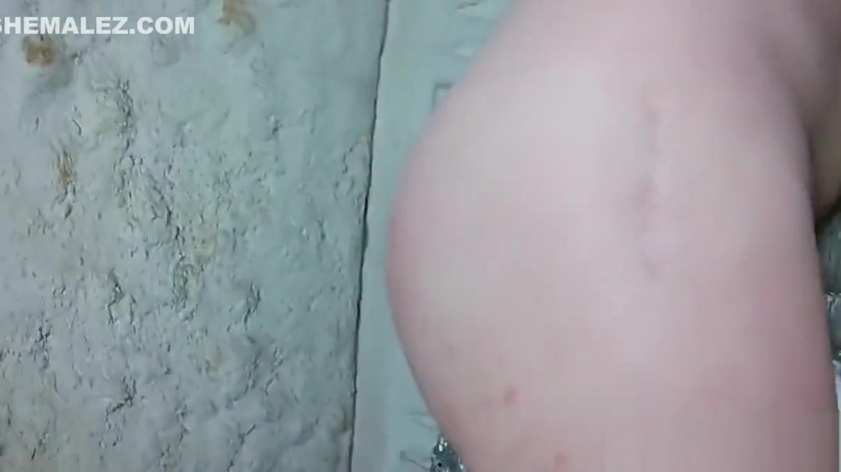 Glam russian tranny tugging her cock