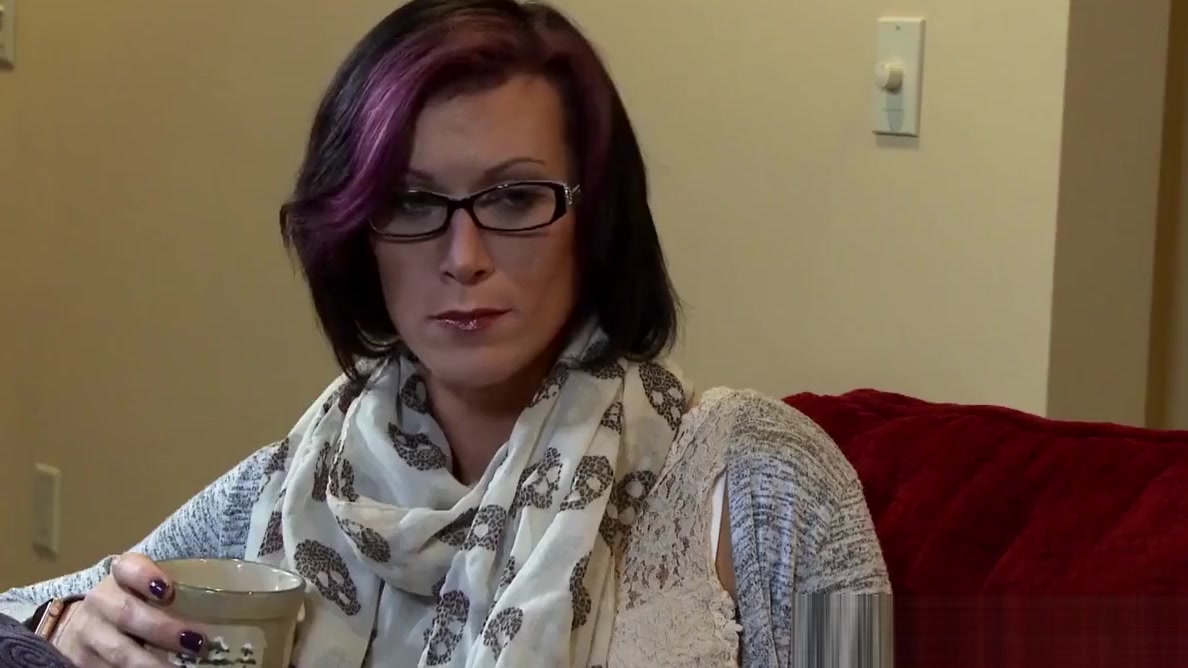 Amateur tranny pounded hard by her boyfriend