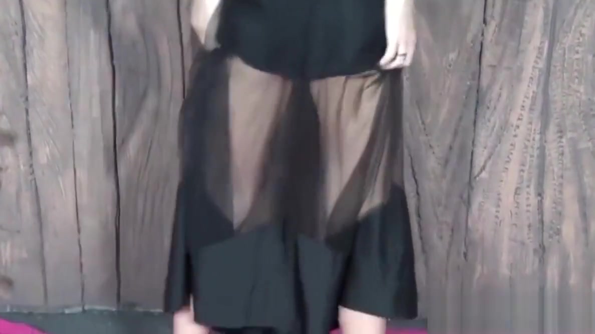 Russian tranny stuffing ass with candle