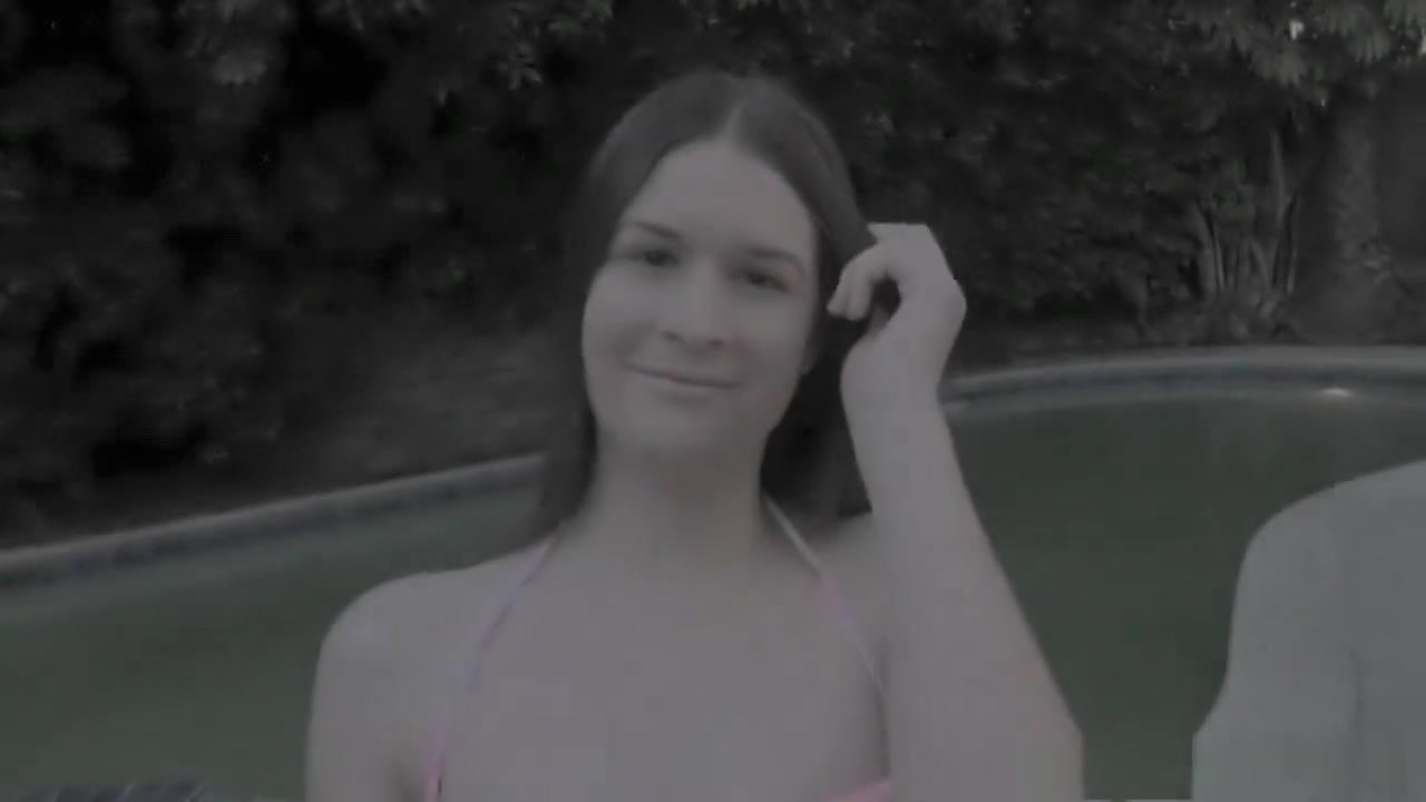 Solo tgirl masturbating in outdoor action