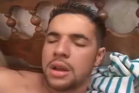 lusty Blondie sucking her pokeer