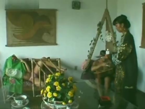 Girl, tranny and dude threesome sex party