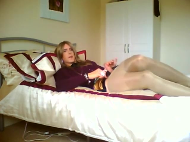 Ashleyjones26 smoking and having fun