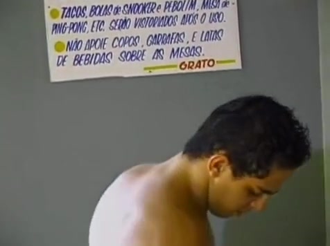 teenage lady-mans Blondi