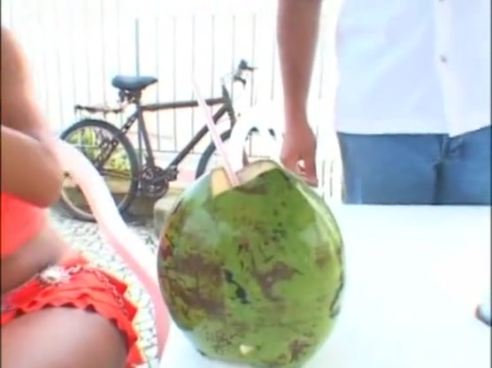 Chance encounter ends with cumshot