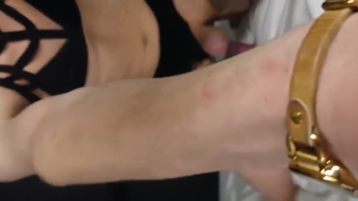 TaSalopeTs Prescillia makes you cum in french