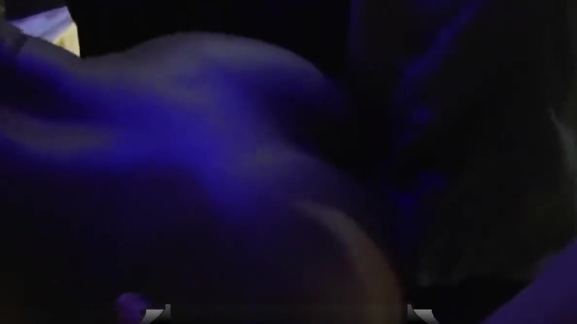 Dark skinned tranny with huge ass gets fucked doggystyle in