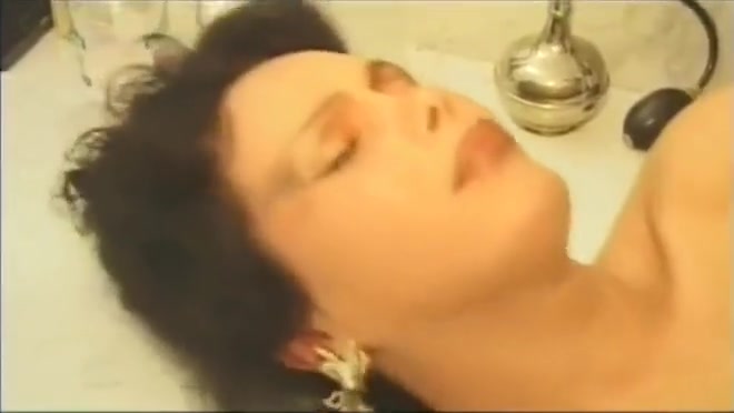 barely Female 07 - Scene 4