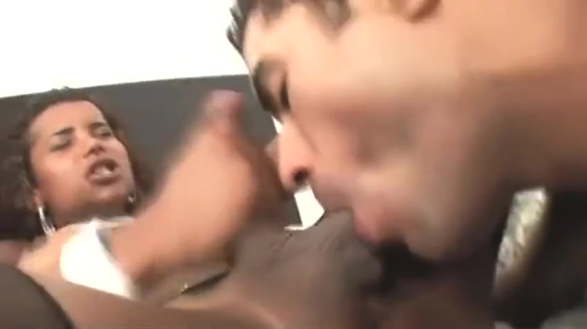 ebon tranny receives Her knob Sucked