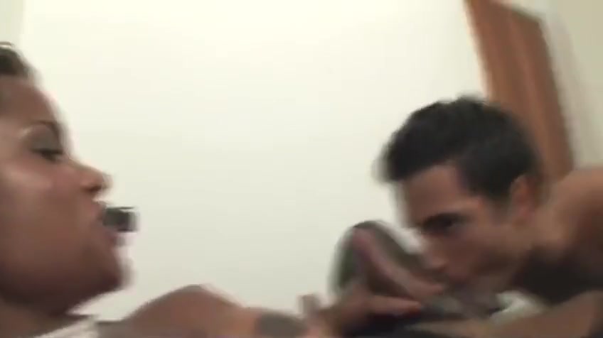 ebon tranny receives Her knob Sucked