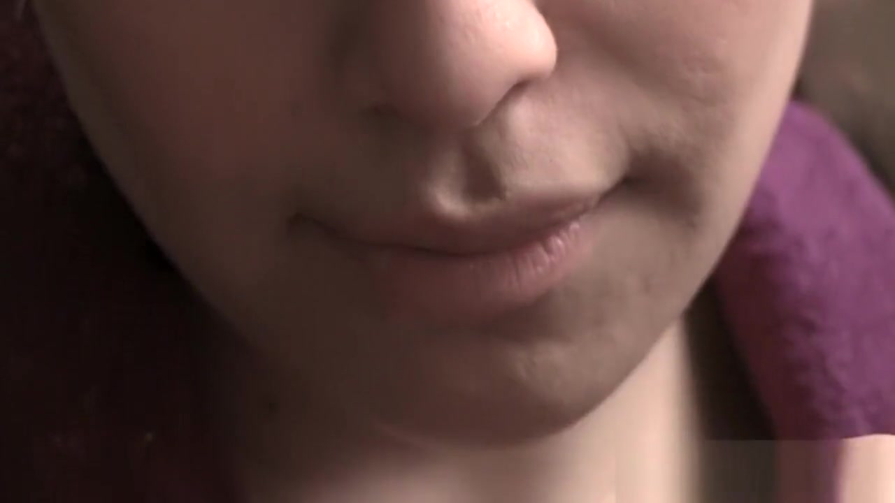 Pretty tgirl gets cumshot