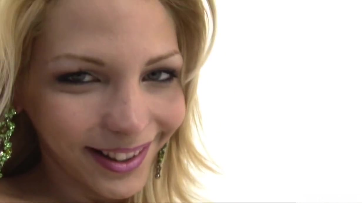 Laviny Albuquerque Wants To wank Alone